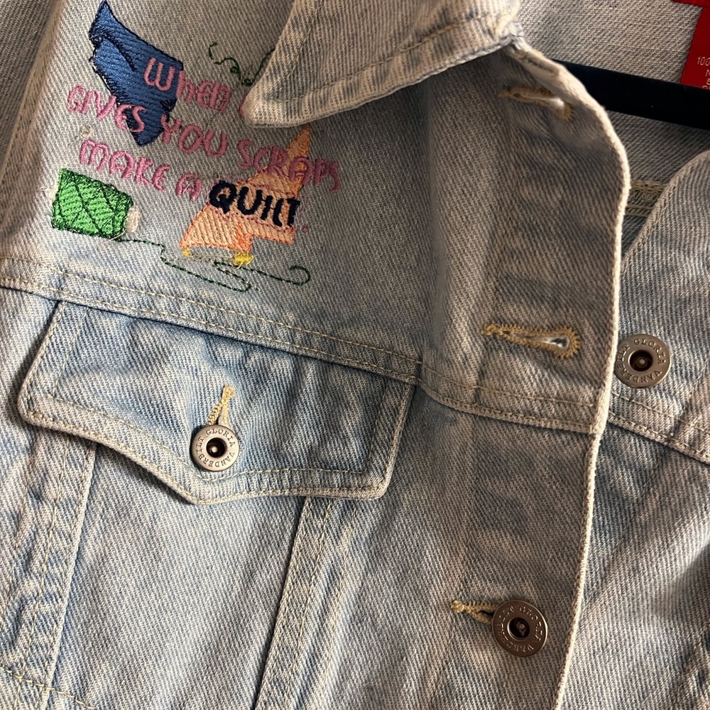 Gloria Vanderbilt Light Blue Jean Jacket with Embroidery - Picture 4 of 10